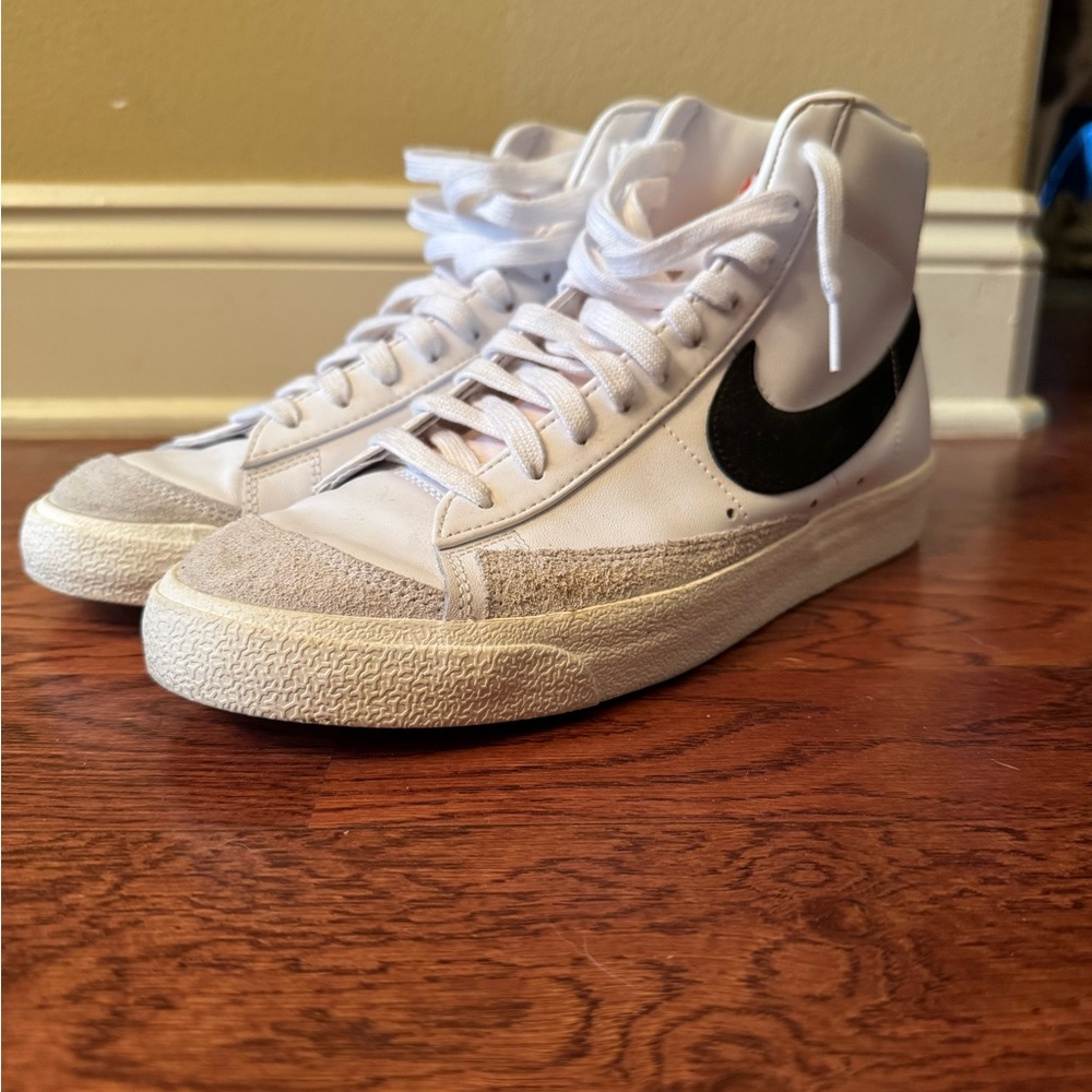 Nike blazers mid tops